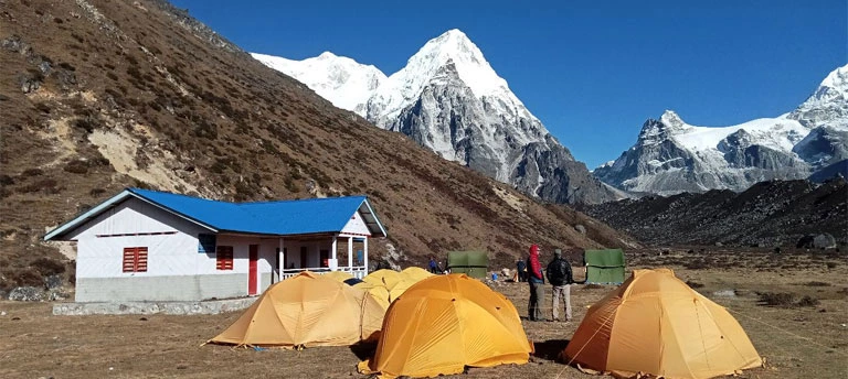 Kanchenjunga base camp trekking in Nepal
