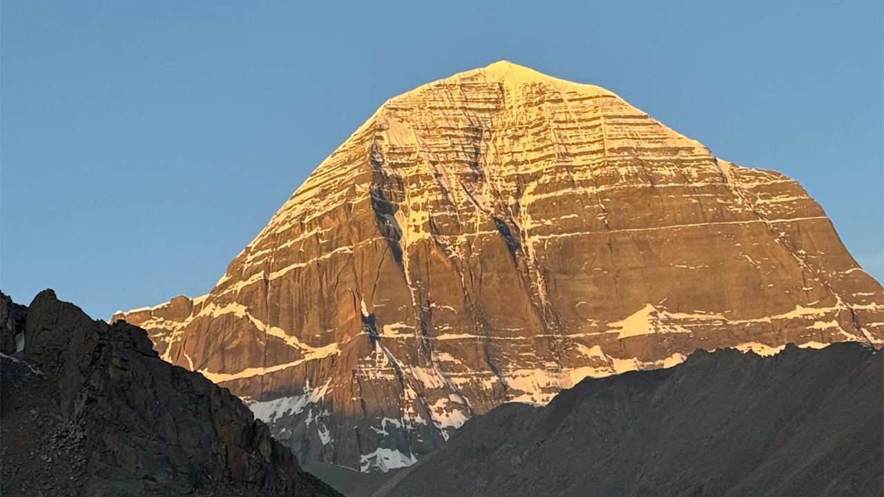 Kailash Mansarovar Yatra by Helicopter – 2026 (via Lucknow)