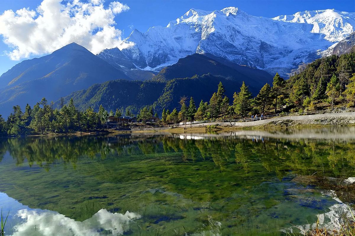 Tilicho Lake & Annapurna Circuit Trek – 19 Days