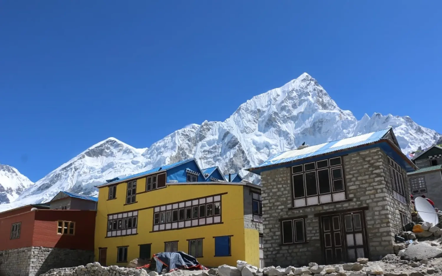 best accommodation option near everest base camp