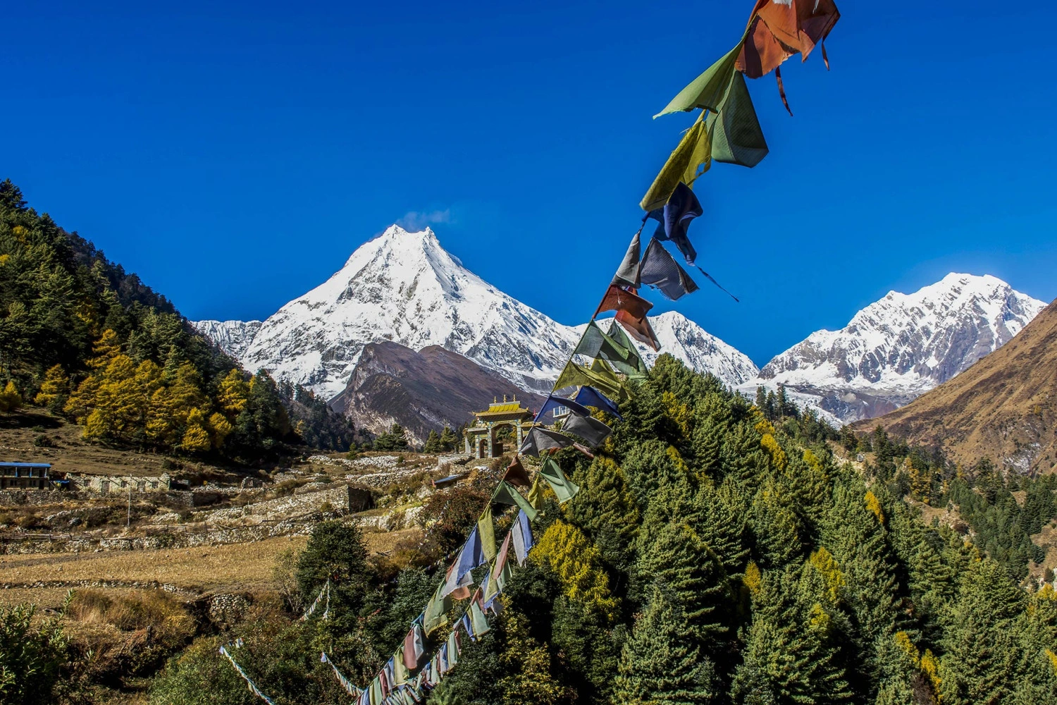 The Manaslu Circuit Trek: Experience Nepal’s Untouched Wilderness